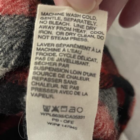 Woolrich Flannel Shacket Shirt Mens Medium Plaid Red Wool Blend Cabin Outdoor - Picture 8 of 8